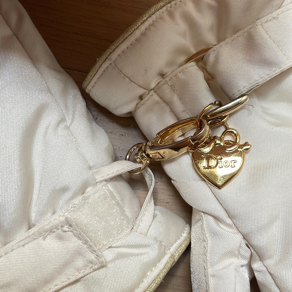 Dior girls snow mittens 🎀